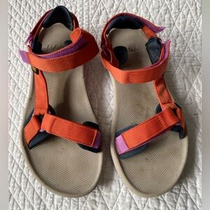 Teva hydratek sandal size 9